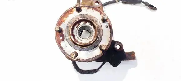 Front wheel hub