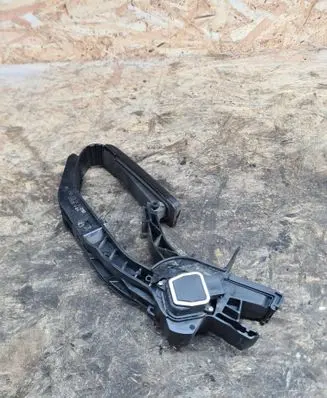 Mercedes-Benz C W203 Accelerator throttle pedal A2113000404