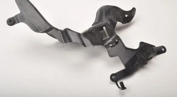Volvo S60 Engine mount bracket 31497106