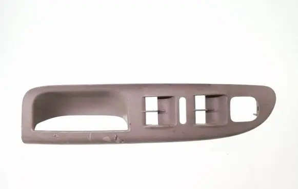 Volkswagen PASSAT B6 Front door window switch trim 3C1867171
