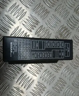Nissan Almera Tino Fuse box cover BU160