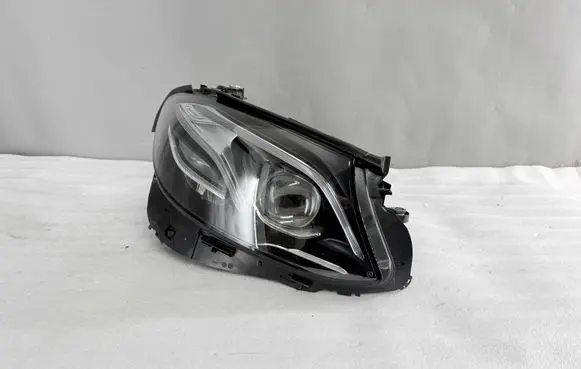 Mercedes-Benz E W213 Headlight/headlamp A2139069608