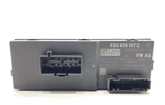 Volkswagen PASSAT B8 Other control units/modules 5Q0959107C