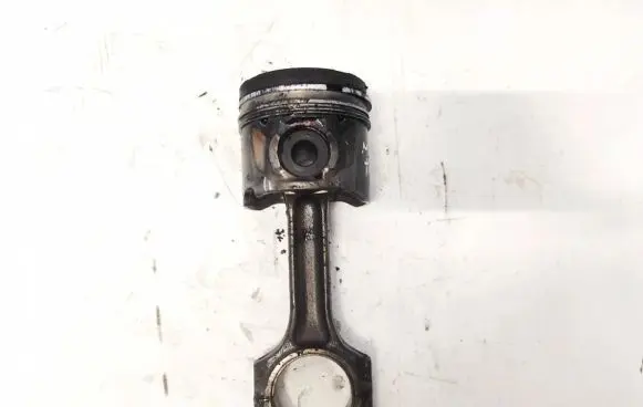 Peugeot 807 Piston with connecting rod