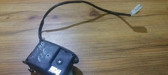 Mazda MX-6 Air flap motor/actuator HB600GA6BA