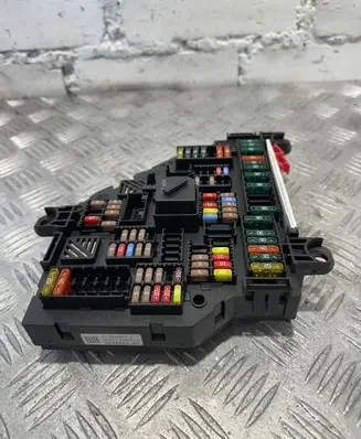 BMW 5 F10 F11 Fuse module 9234423