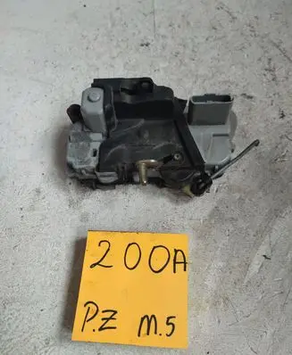 Citroen Xsara Picasso Front door lock 29848923