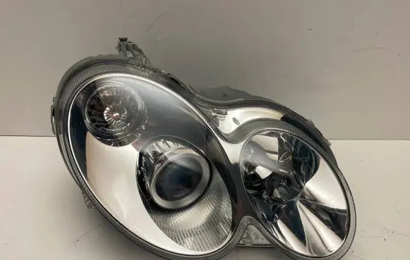 Mercedes-Benz CLK A209 C209 Headlight/headlamp A2098203861