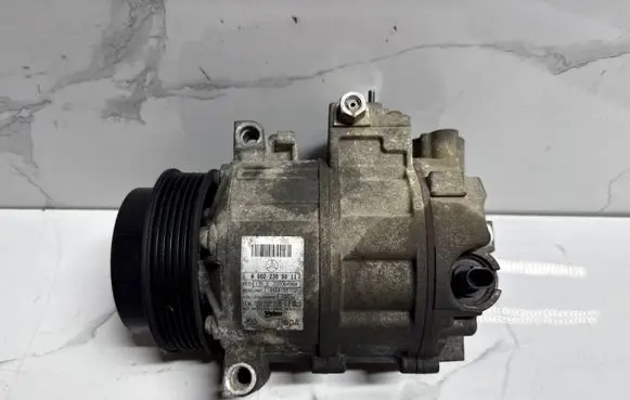 Mercedes-Benz C W204 Air conditioning (A/C) compressor (pump) A0022305011