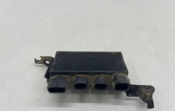 Toyota Hilux VIII Glow plug pre-heat relay 285510E010