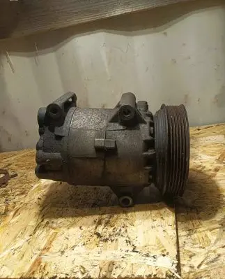 Renault Kangoo I Air conditioning (A/C) compressor (pump) 8200600110 01140543 07188084532A