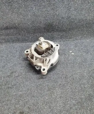 BMW 4 F32 F33 Engine mount bracket 6856406 280818