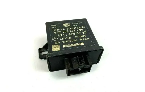 Mercedes-Benz CLS C219 Light module LCM A2118200985