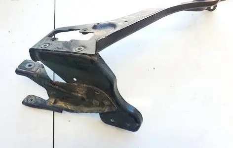 Mercedes-Benz C AMG W204 Headlight/headlamp mounting bracket PP204626045 A2046200291