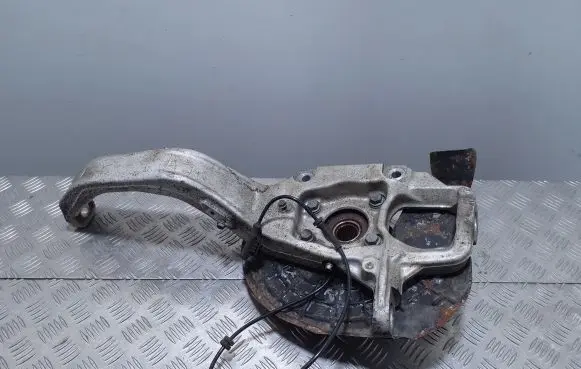 Maserati Levante Front wheel hub 06700320530 670037273
