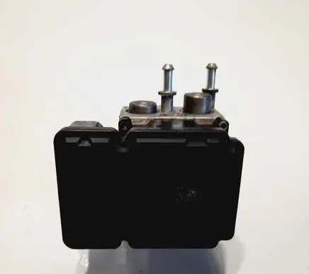 Nissan Navara D40 ABS Pump 476605X70E