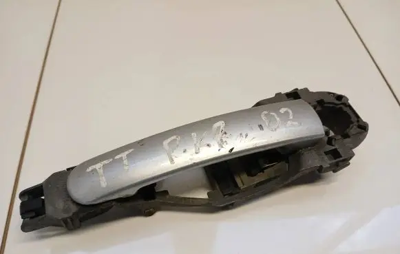Audi TT Mk1 Front door exterior handle 3B0837885