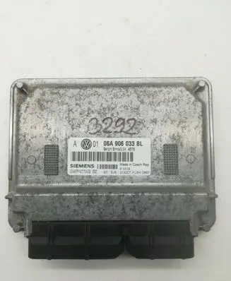 Volkswagen Golf V Engine control unit/module 06A906033BC 5WP40149