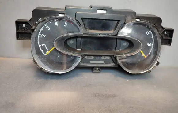 Opel Vivaro Speedometer (instrument cluster) 248107330R