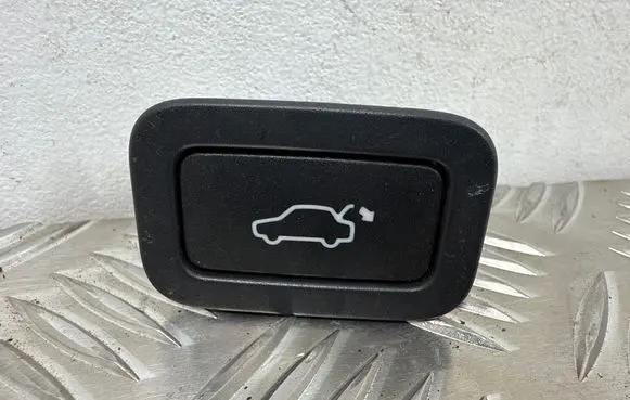 Volvo V70 Tailgate/trunk/boot open switch 31264960A 061034