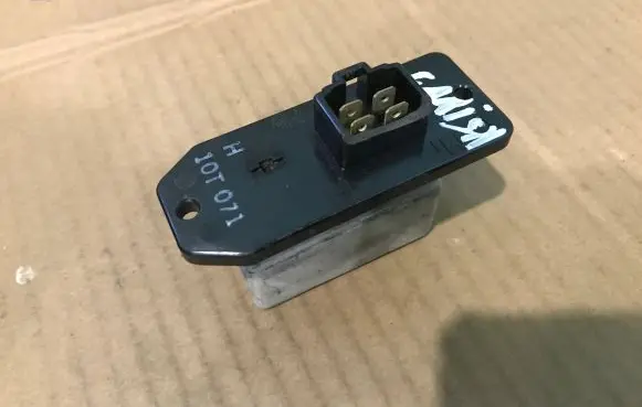 Mitsubishi Carisma Heater blower motor/fan resistor