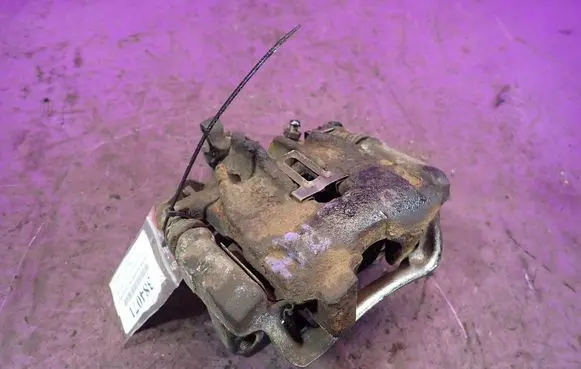 Volkswagen Transporter - Caravelle T4 Rear brake caliper