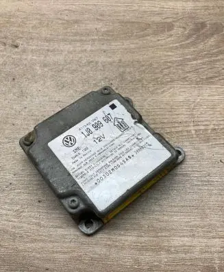 Volkswagen PASSAT B5 Airbag control unit/module 1J0909607 5WK4199