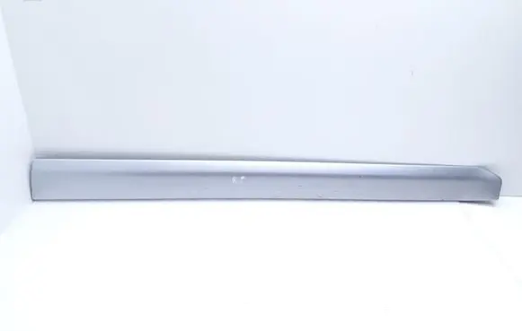 Mitsubishi Outlander Front door trim (molding) 5727A030