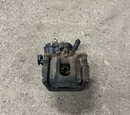 BMW X3 F25 Rear brake caliper 6791018 6791019 6794618