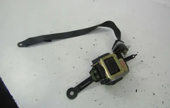 Nissan Primera Set of seat belts 