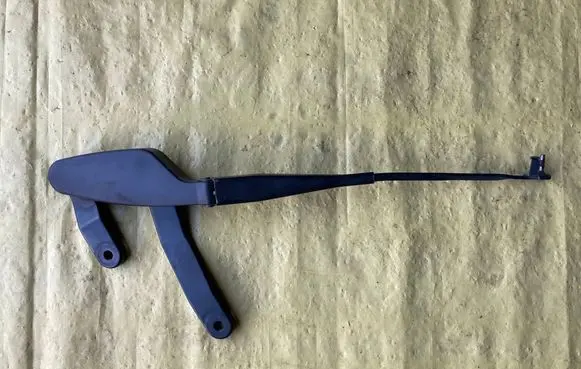 Mercedes-Benz C W204 Front wiper blade arm A2048200444