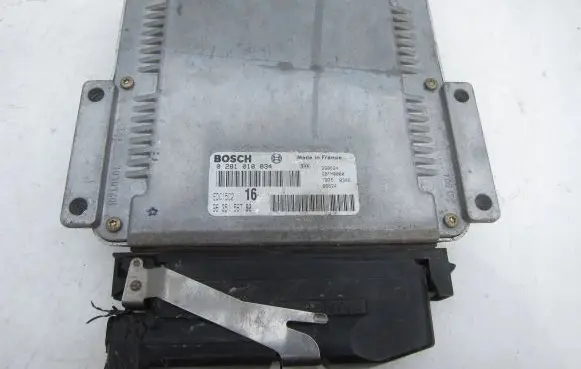 Peugeot 406 Engine control unit/module 9635156780 0281010034
