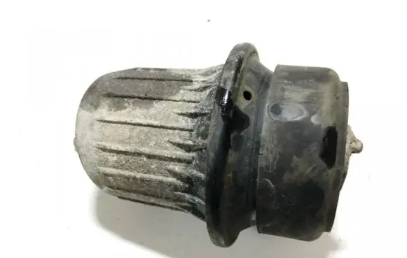 Lexus GS 300 350 430 450H Engine mount bracket
