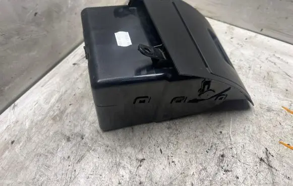BMW 5 E60 E61 Glove box 585300105