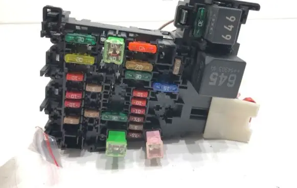 Skoda Octavia Mk3 (5E) Fuse box set 5Q0937615C