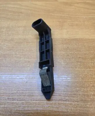 Volvo XC60 Headlight/headlamp mounting bracket 30763155 89075546 PA66GF30