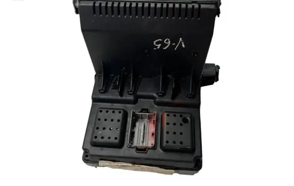 Volvo S60 Fuse module 30728542 12243779