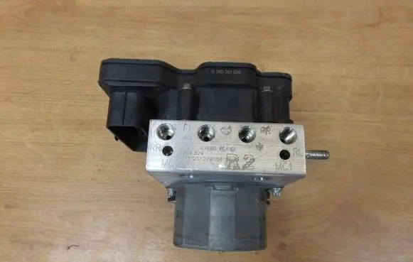 Nissan Qashqai ABS Pump 476604EA1D