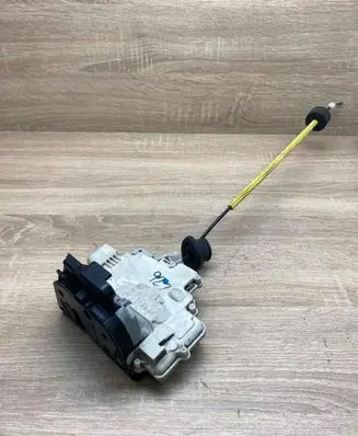 Audi A6 S6 C6 4F Rear door lock 4F0839015A