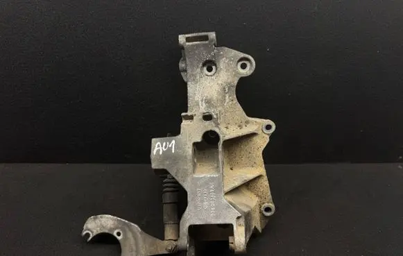 Audi A6 S6 C5 4B Generator/alternator bracket 038903143AE 038145283A