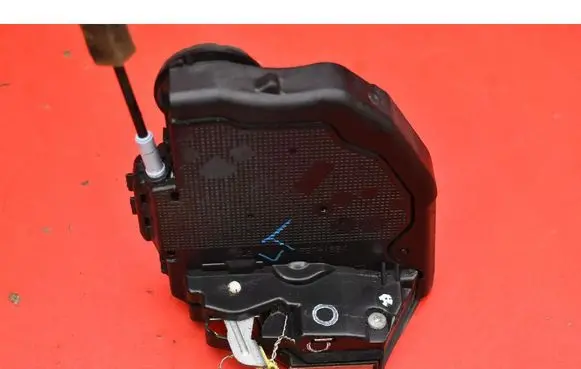 Honda Civic IX Rear door lock 