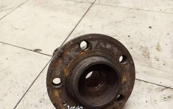 Volvo XC90 Front wheel bearing hub 