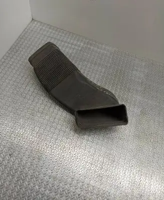 Audi A6 S6 C5 4B Air intake hose/pipe 8D0129617E