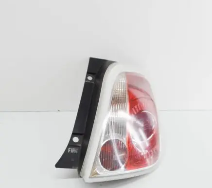 Fiat 500 Rear/tail lights 51885545