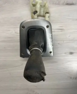 Toyota RAV 4 (XA20) Gear shifter/selector 5880442010
