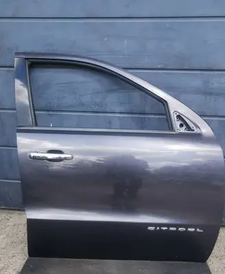 Dodge Durango Front door 