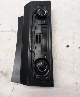 Audi A5 8T 8F Climate control unit 8T2820043N