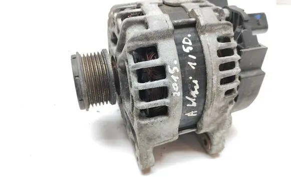 Mercedes-Benz A W176 Generator/alternator A0009063822 0125711043