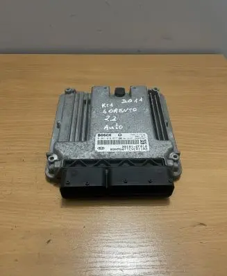 KIA Sorento Engine control unit/module 391012F020 0281017609
