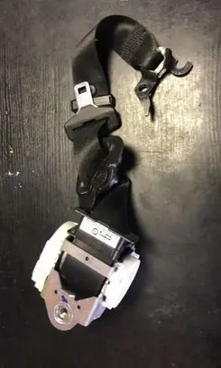 BMW 1 E81 E87 Front seatbelt 9117220